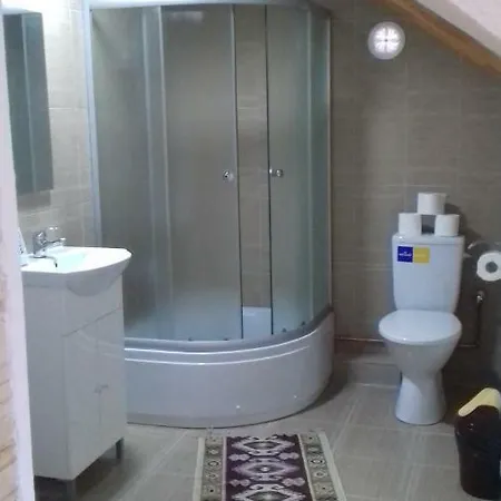 Sub Creasta Cocosului Casa de hóspedes 3*