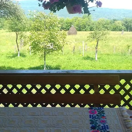 Sub Creasta Cocosului Casa de hóspedes 3*